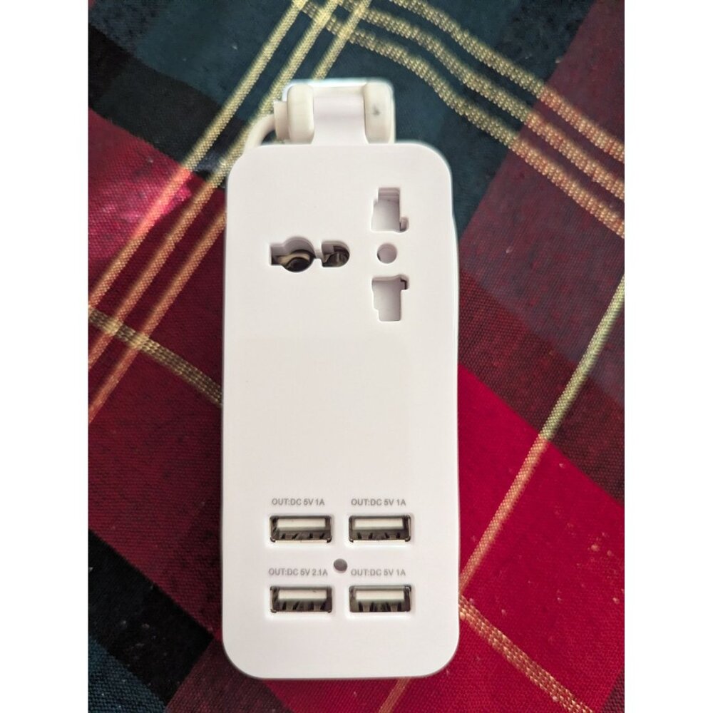 Portable ETpocket 4-Port USB Charging Station With Universal Power Socket